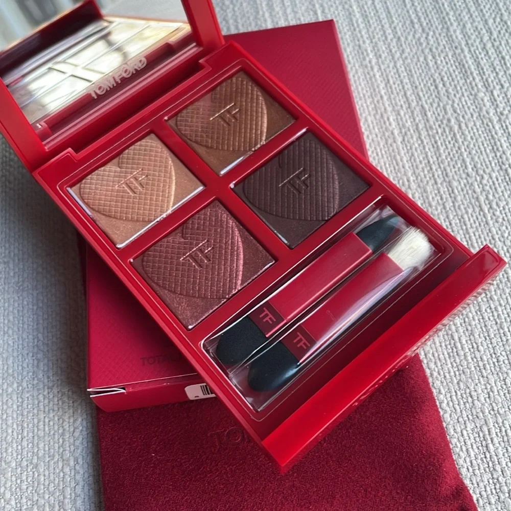 TOM FORD Love Collection Eye Color Quad Eyeshadow Palette - HONEYMOON